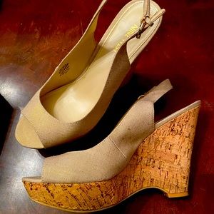 NINE WEST CORK ESPADRILLES